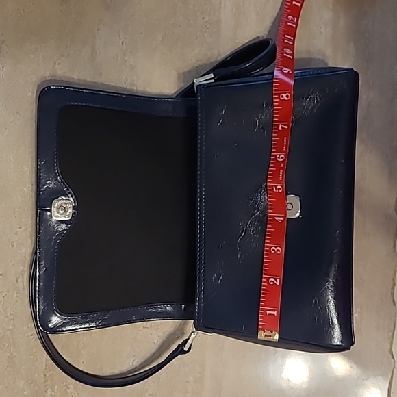 LIZ Claiborne Y2k Navy Blue Sholder Bag With magnetic Flap, EUC, Vegan Leather. - Picture 6 of 11